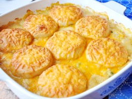 Creamy Chicken & Biscuit Casserole