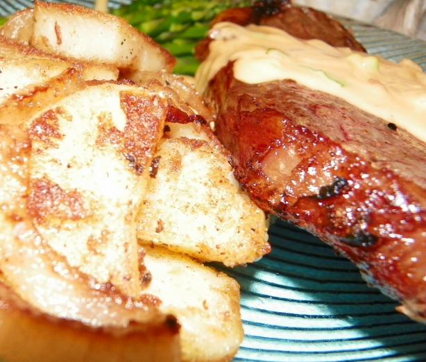 Steaks With Stilton Cheese Sauce Recipe