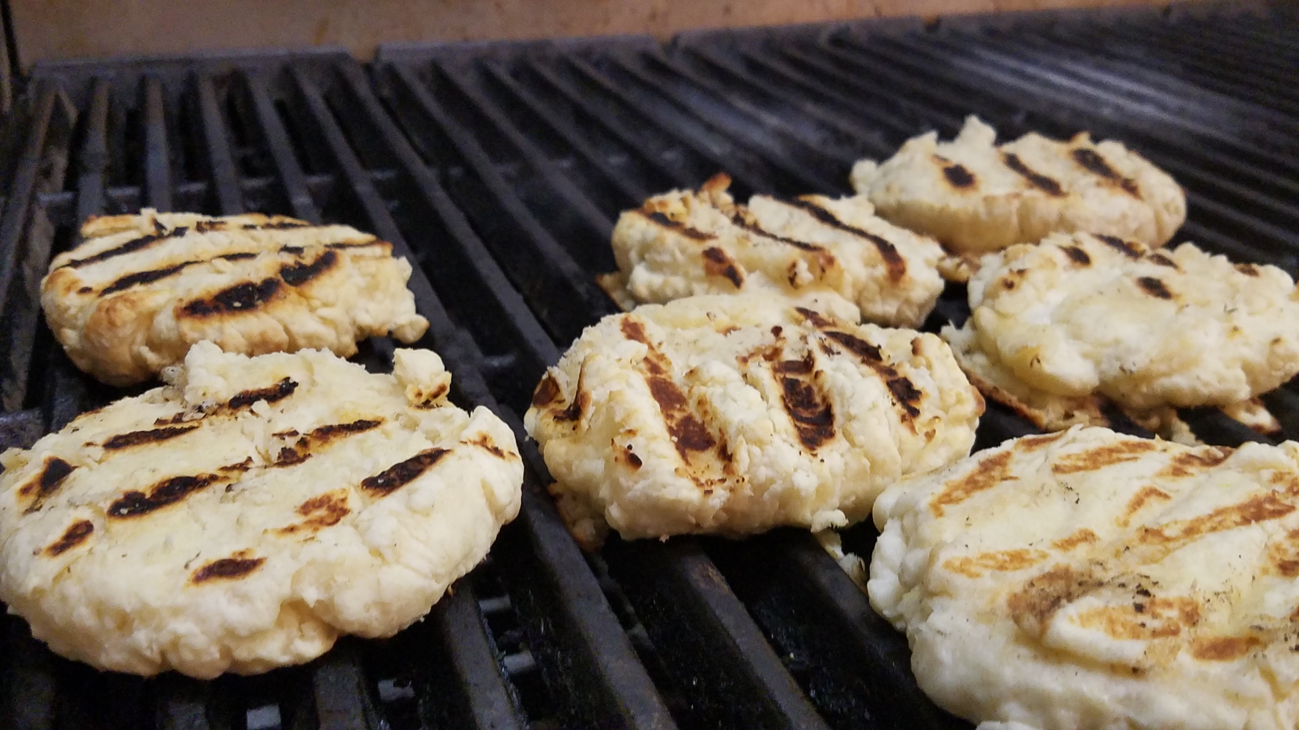 Grill biscuits
